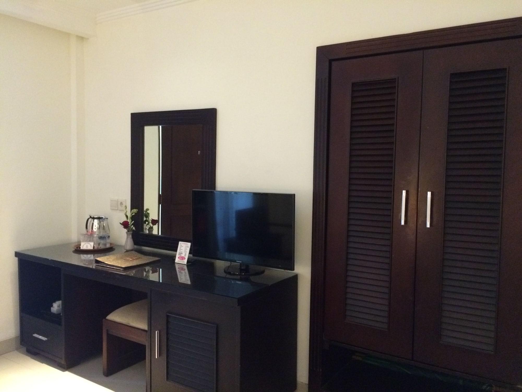 Puri Raja Hotel Legian Exteriér fotografie