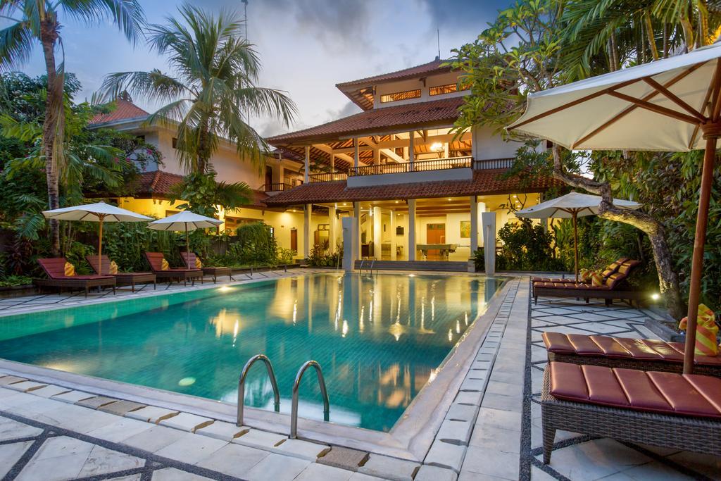 Puri Raja Hotel Legian Exteriér fotografie