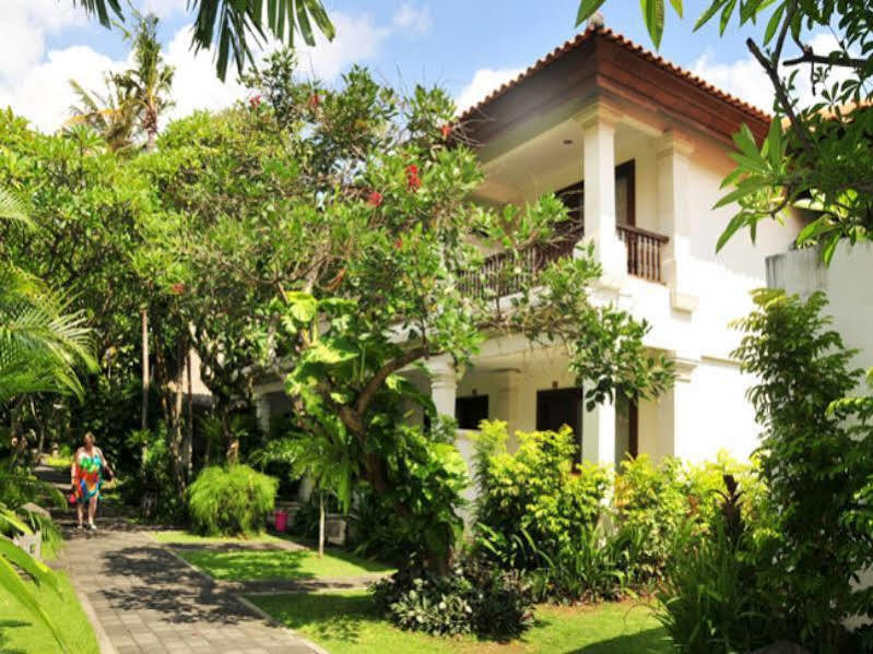 Puri Raja Hotel Legian Exteriér fotografie