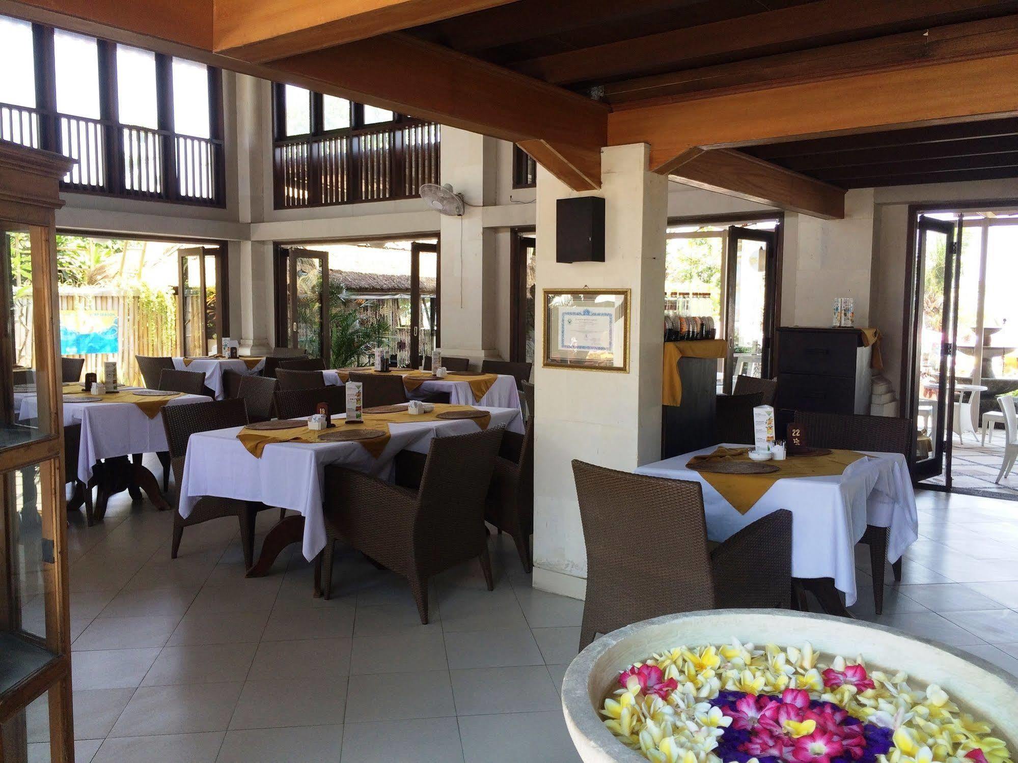 Puri Raja Hotel Legian Exteriér fotografie