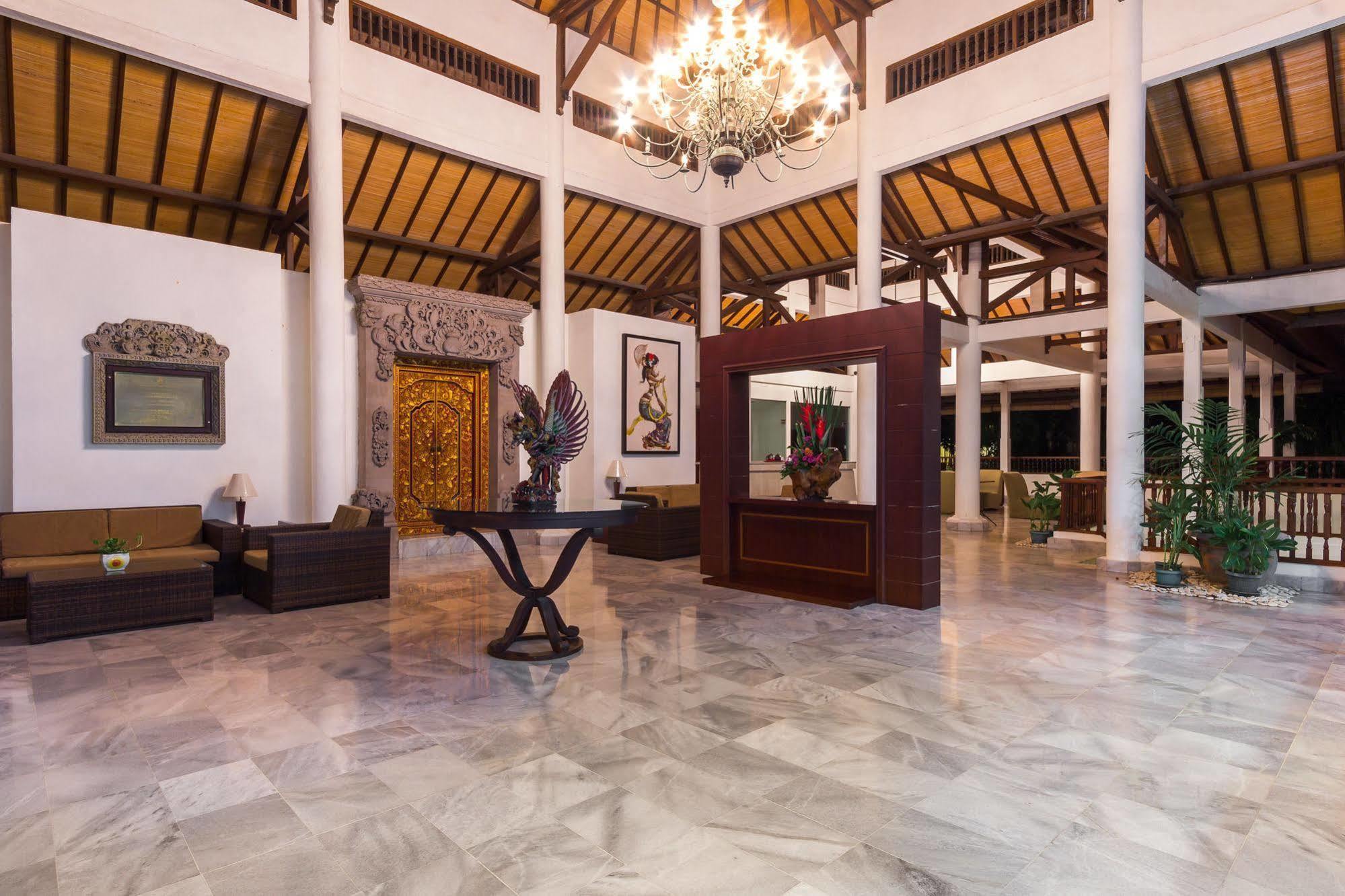 Puri Raja Hotel Legian Exteriér fotografie